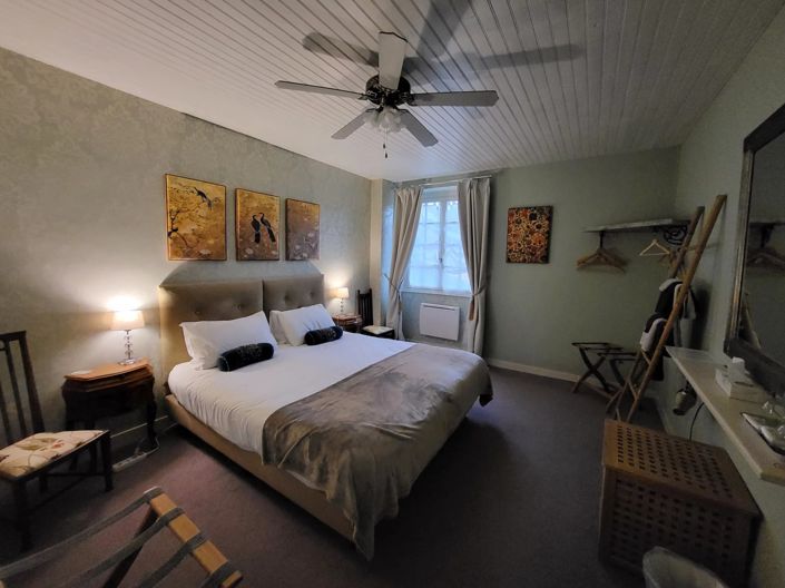 Image No.7-5 Bed House for sale