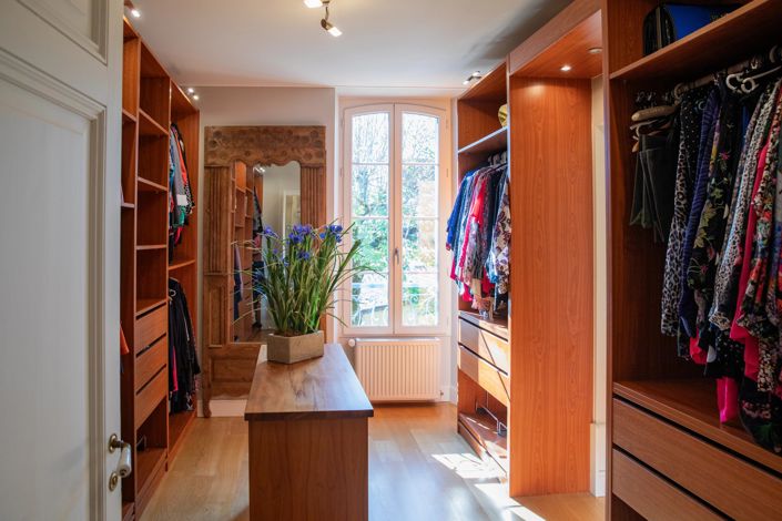 Image No.9-5 Bed House for sale