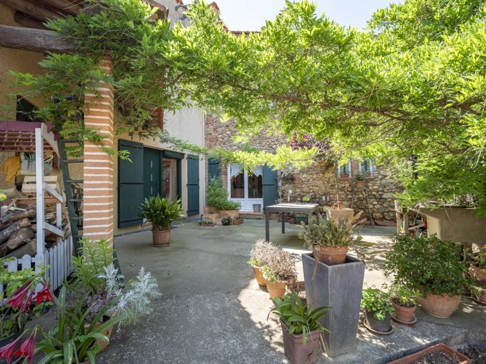 Image No.2-5 Bed House for sale