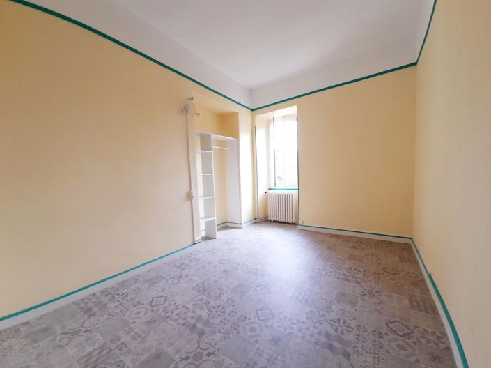 Image No.5-3 Bed Village House for sale