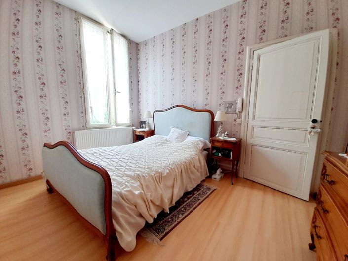 Image No.4-4 Bed Village House for sale