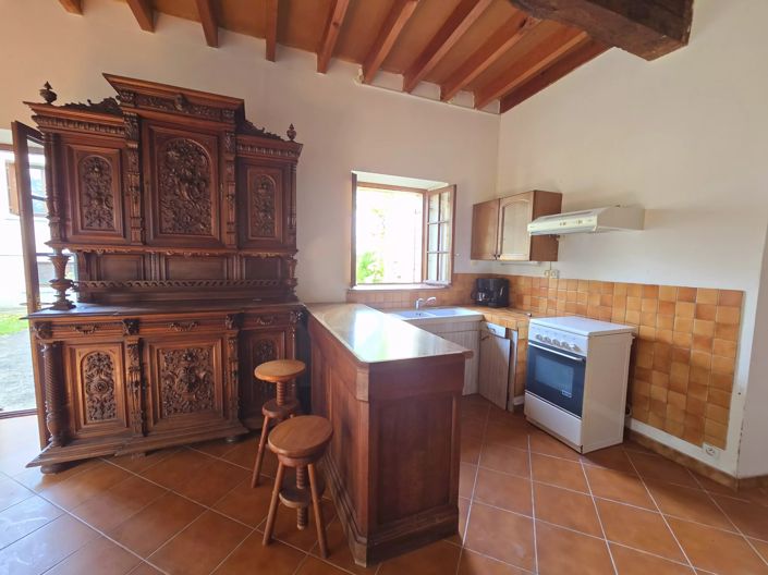 Image No.10-4 Bed House for sale