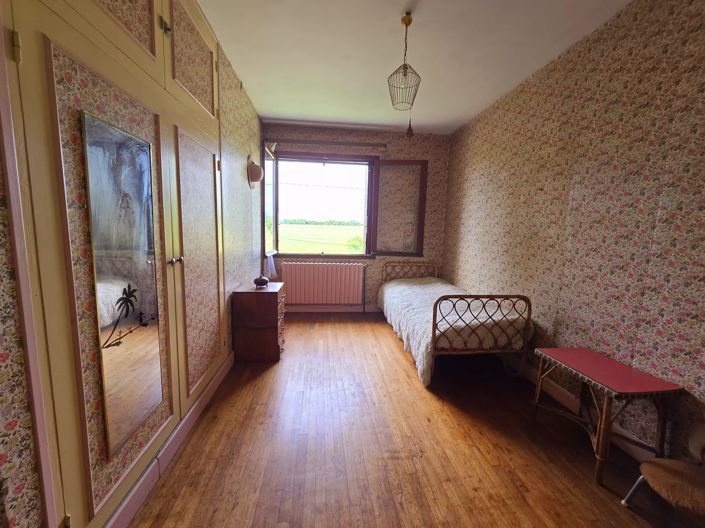 Image No.8-4 Bed House for sale