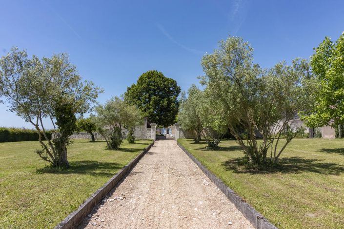 Image No.15-4 Bed House for sale