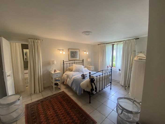 Image No.9-4 Bed House for sale