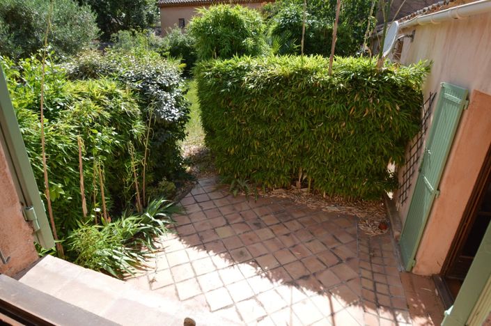 Image No.12-2 Bed Property for sale