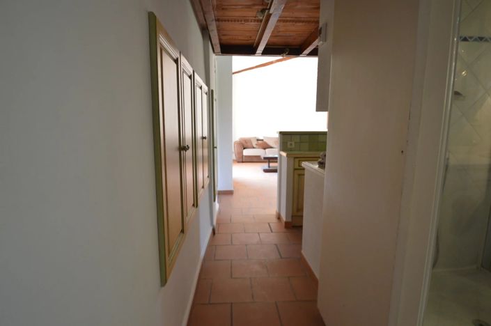 Image No.9-2 Bed Property for sale