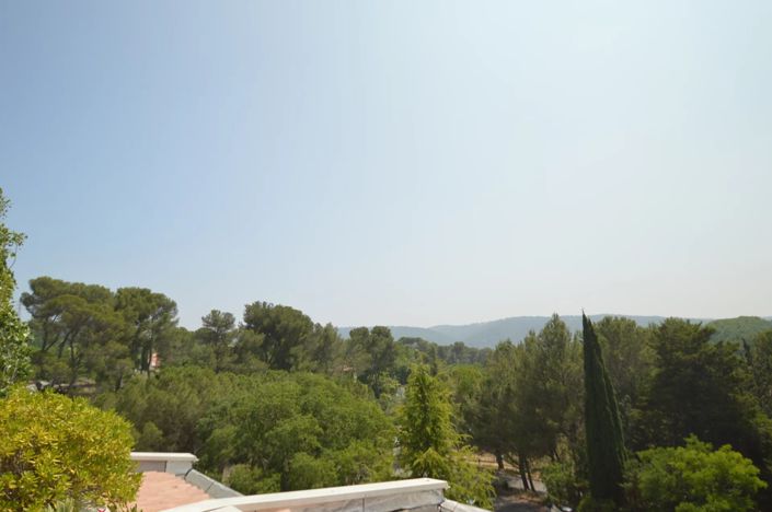 Image No.14-4 Bed Property for sale