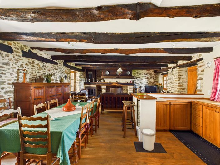 Image No.10-6 Bed House for sale