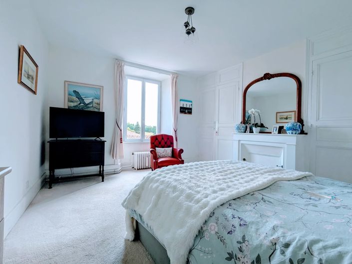 Image No.10-4 Bed Village House for sale