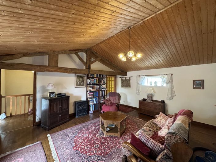 Image No.7-3 Bed House for sale