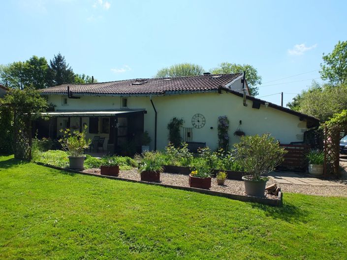 Image No.1-3 Bed Village House for sale