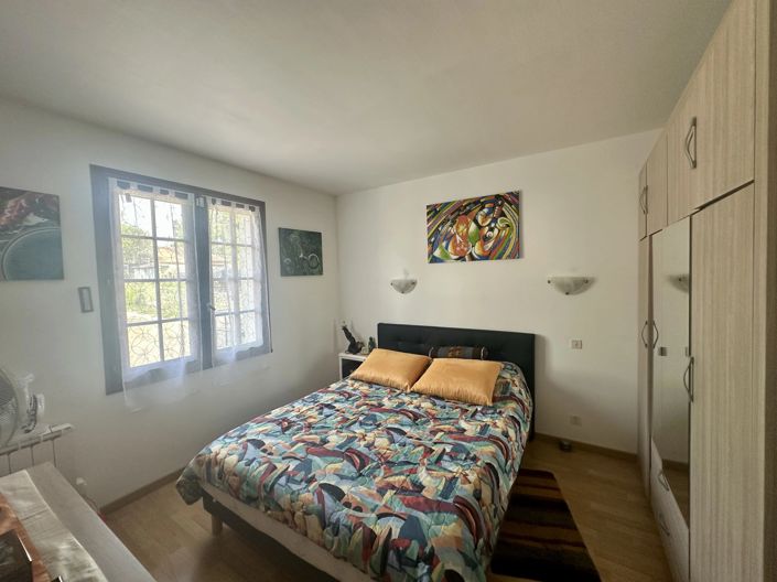 Image No.5-4 Bed House for sale