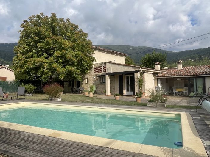 Image No.1-4 Bed Village House for sale