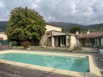 4 Bed Village House for sale