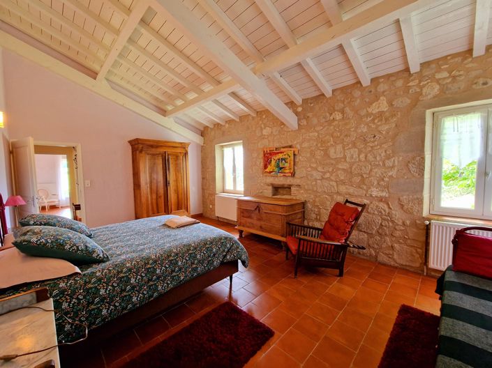 Image No.11-8 Bed House for sale