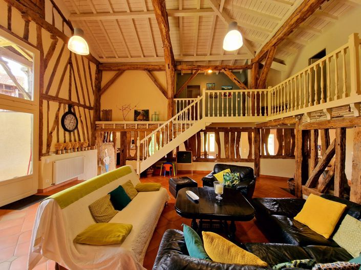 Image No.3-8 Bed House for sale