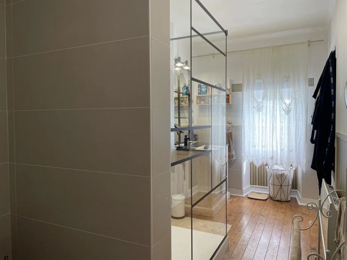 Image No.11-5 Bed House for sale