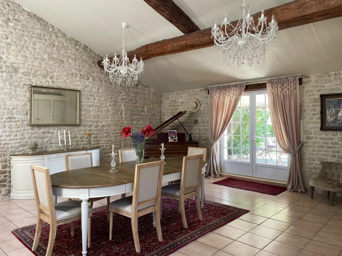 Image No.3-5 Bed House for sale