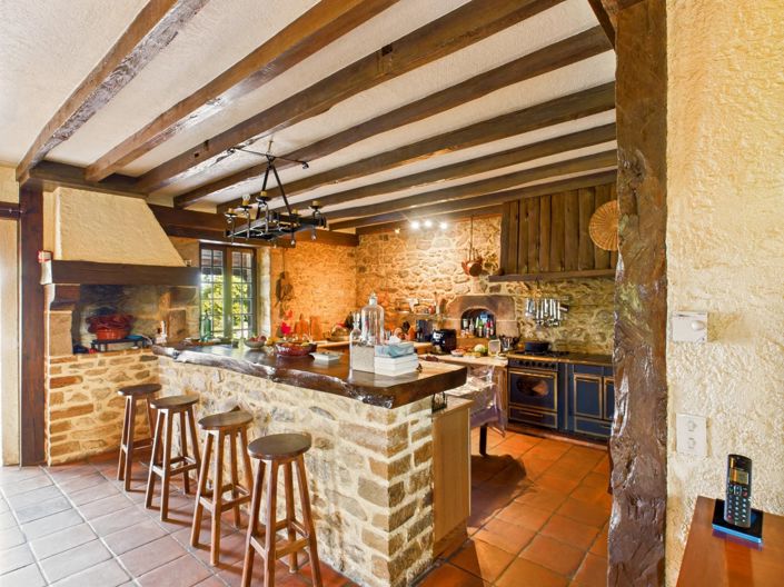 Image No.2-6 Bed House for sale