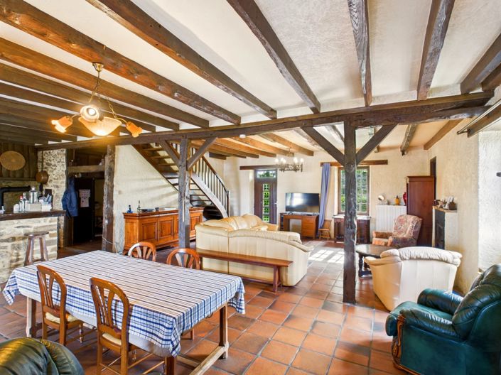 Image No.4-6 Bed House for sale