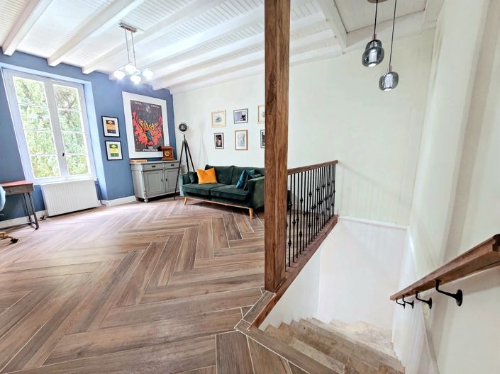 Image No.7-5 Bed House for sale