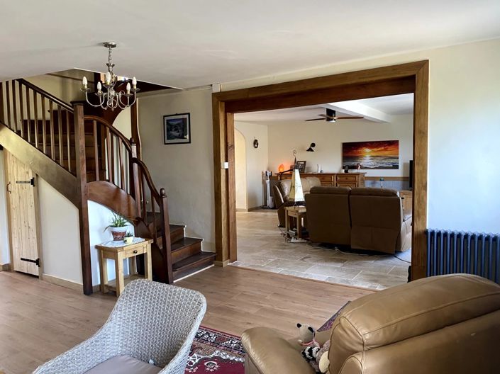 Image No.8-4 Bed House for sale