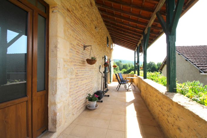 Image No.10-3 Bed House for sale