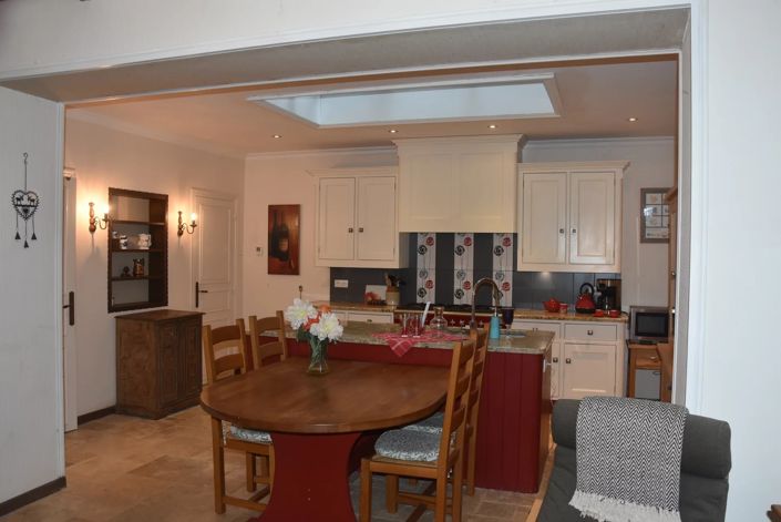 Image No.15-5 Bed House for sale