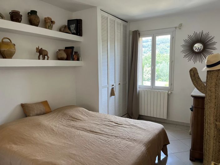 Image No.9-4 Bed House for sale