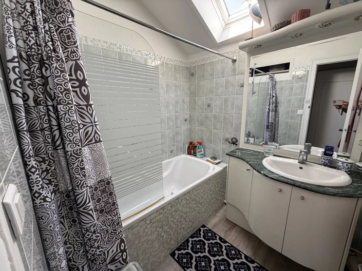 Image No.15-5 Bed House for sale