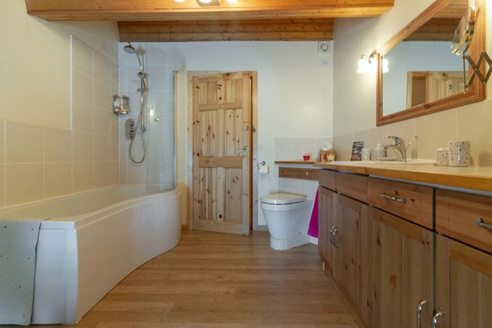 Image No.10-3 Bed House for sale