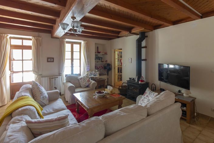 Image No.6-3 Bed House for sale