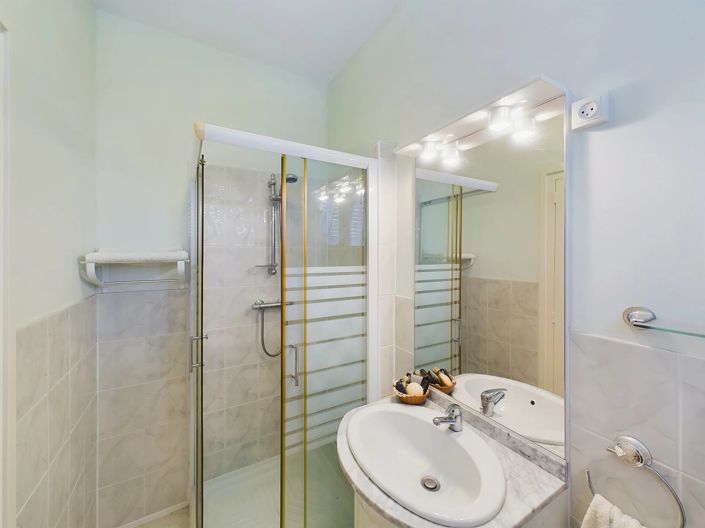 Image No.13-4 Bed House for sale