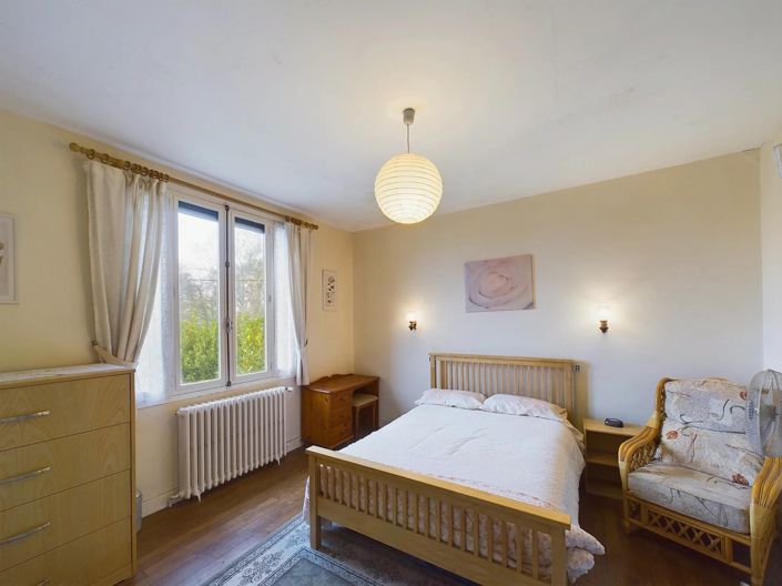 Image No.3-4 Bed House for sale