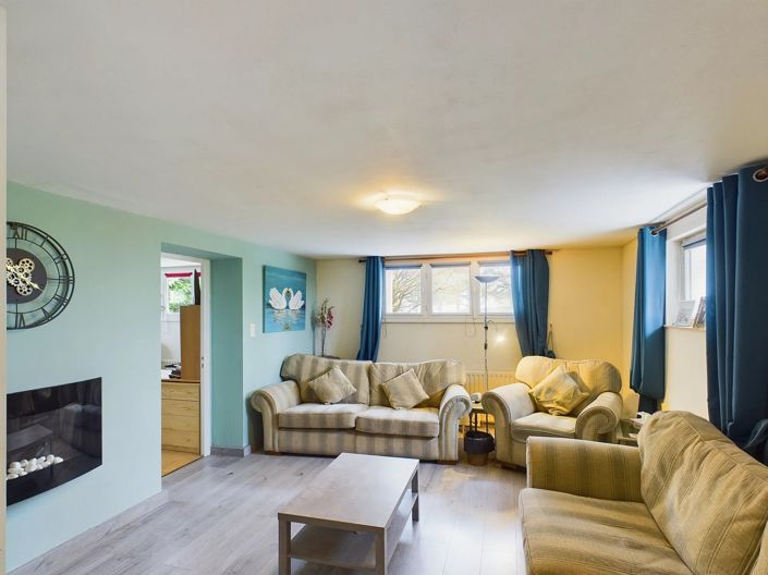 Image No.7-4 Bed House for sale