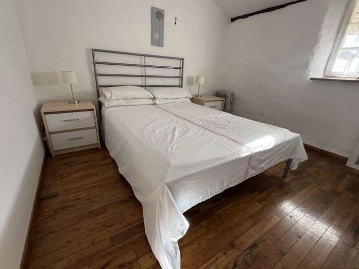 Image No.12-4 Bed Village House for sale