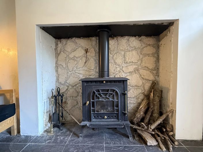 Image No.8-4 Bed Village House for sale