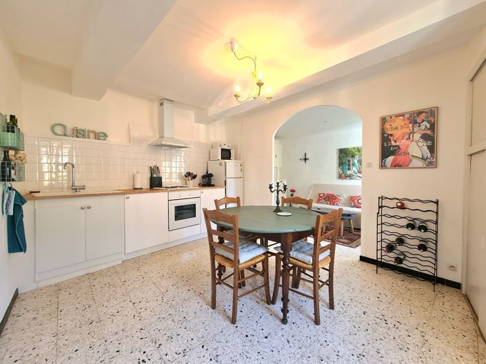 Image No.10-2 Bed House for sale