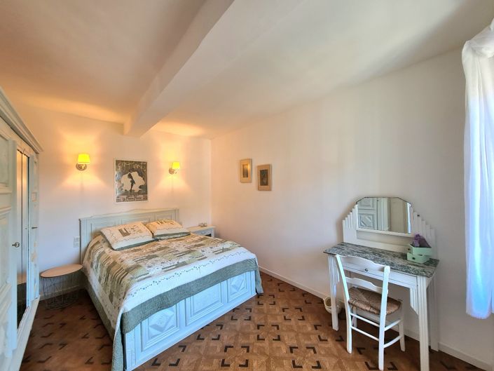 Image No.14-2 Bed House for sale