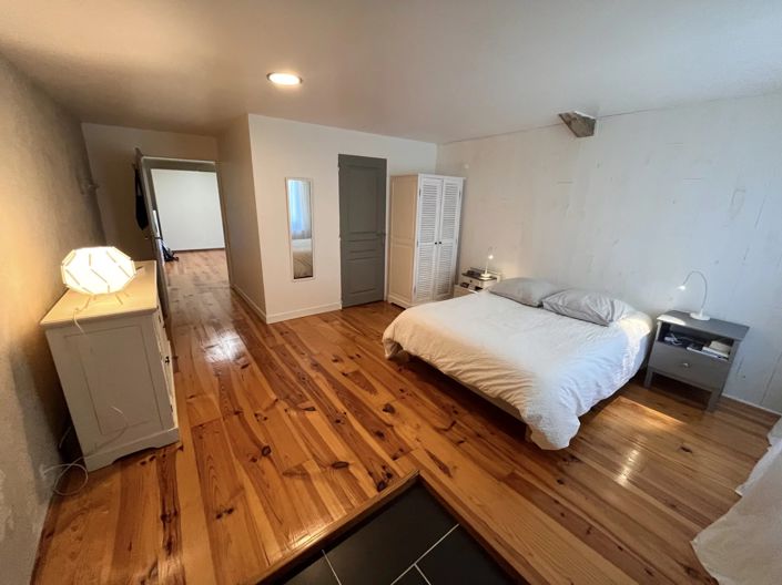 Image No.9-4 Bed House for sale