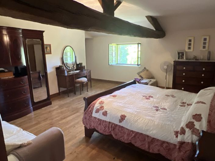 Image No.12-4 Bed Farmhouse for sale