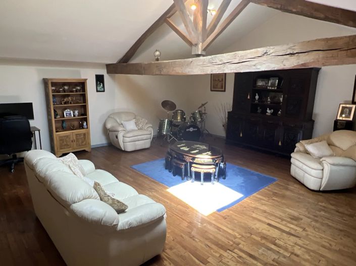 Image No.6-4 Bed Farmhouse for sale