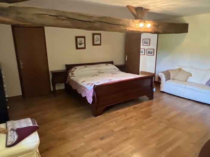 Image No.9-4 Bed Farmhouse for sale