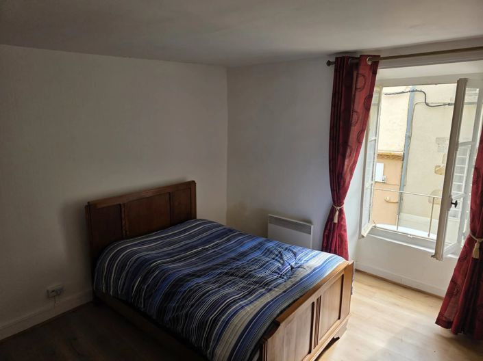 Image No.10-3 Bed House for sale