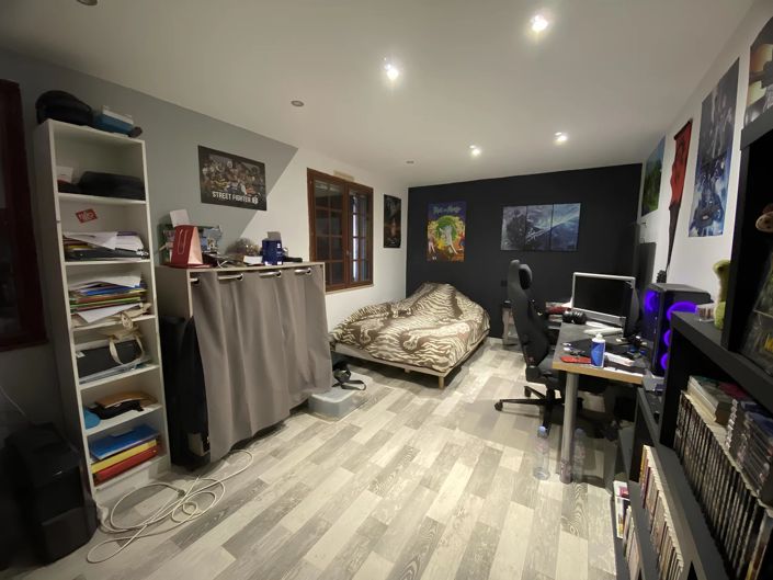 Image No.9-2 Bed House for sale