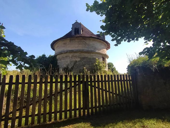 Image No.2-4 Bed House for sale