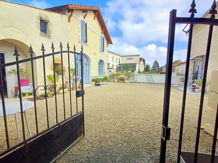 Image No.1-3 Bed Village House for sale
