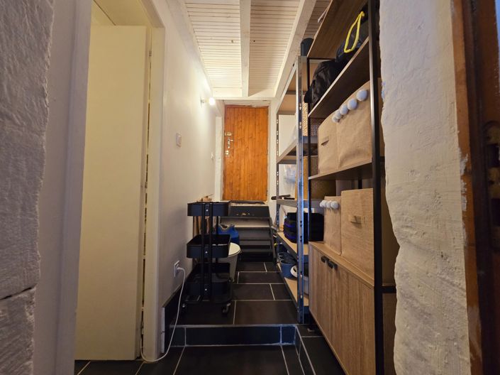 Image No.8-1 Bed House for sale