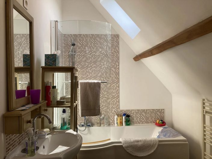 Image No.10-3 Bed House for sale